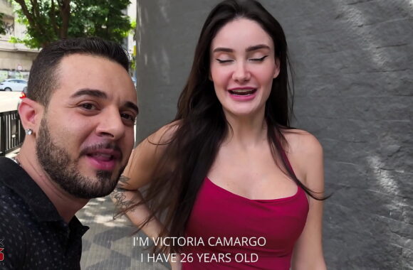 Pegada na Rua: Brasileira Casada com Buceta Peluda e Bunda Enorme Traída por Pauzão Monstro!